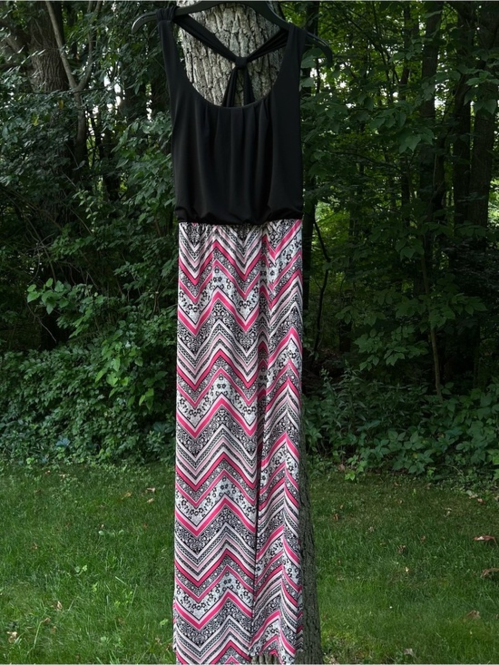 Three Pink Hearts Black & Pink Chevron Zig Zag Knit Maxi Dress